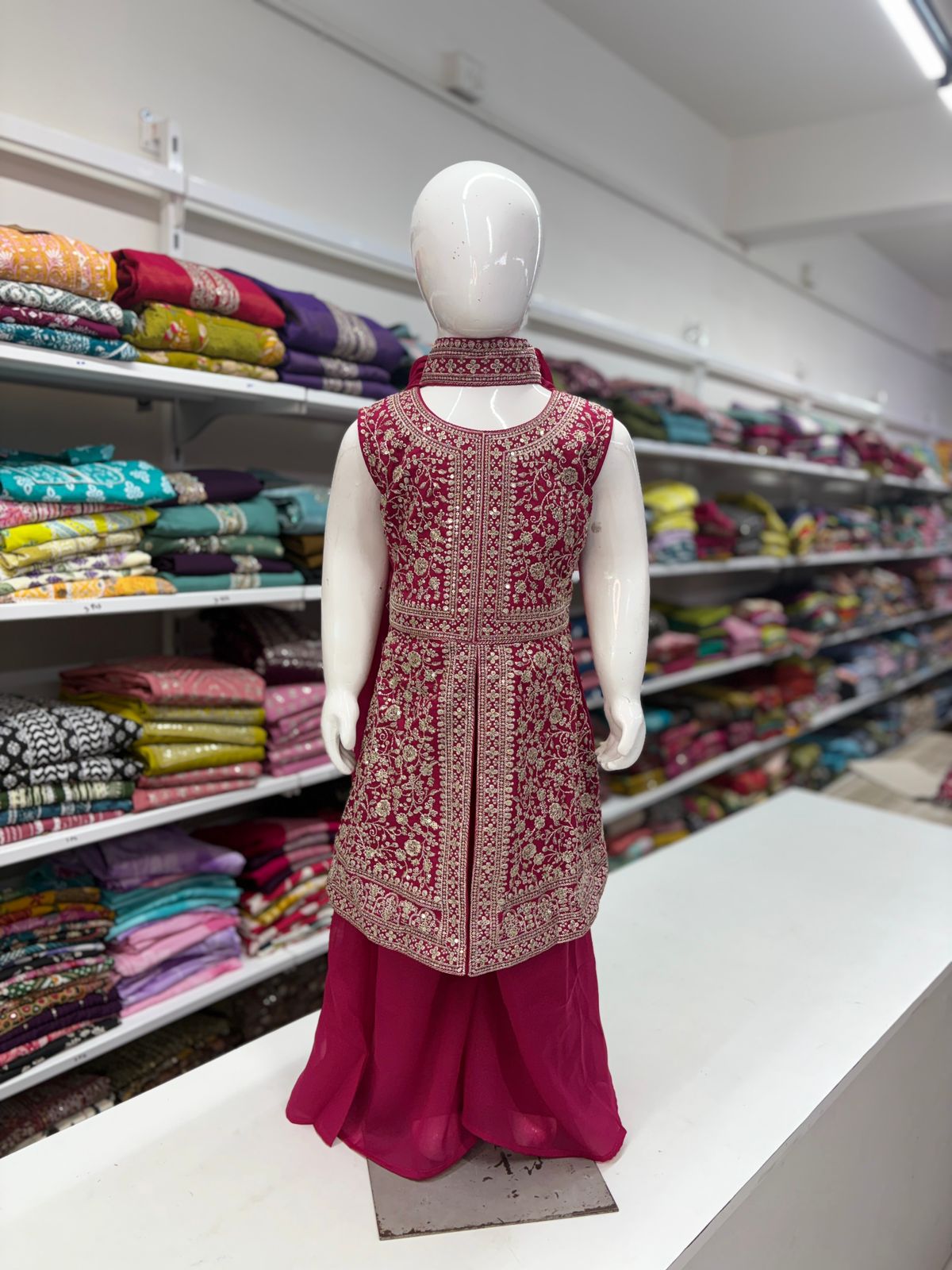 Full designer Sarara